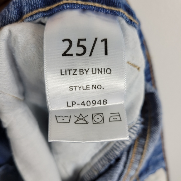 Litz by Uniq Open Side Wide Leg High Waist Patch Pocket Released Hem Jeans - Picture 10 of 10